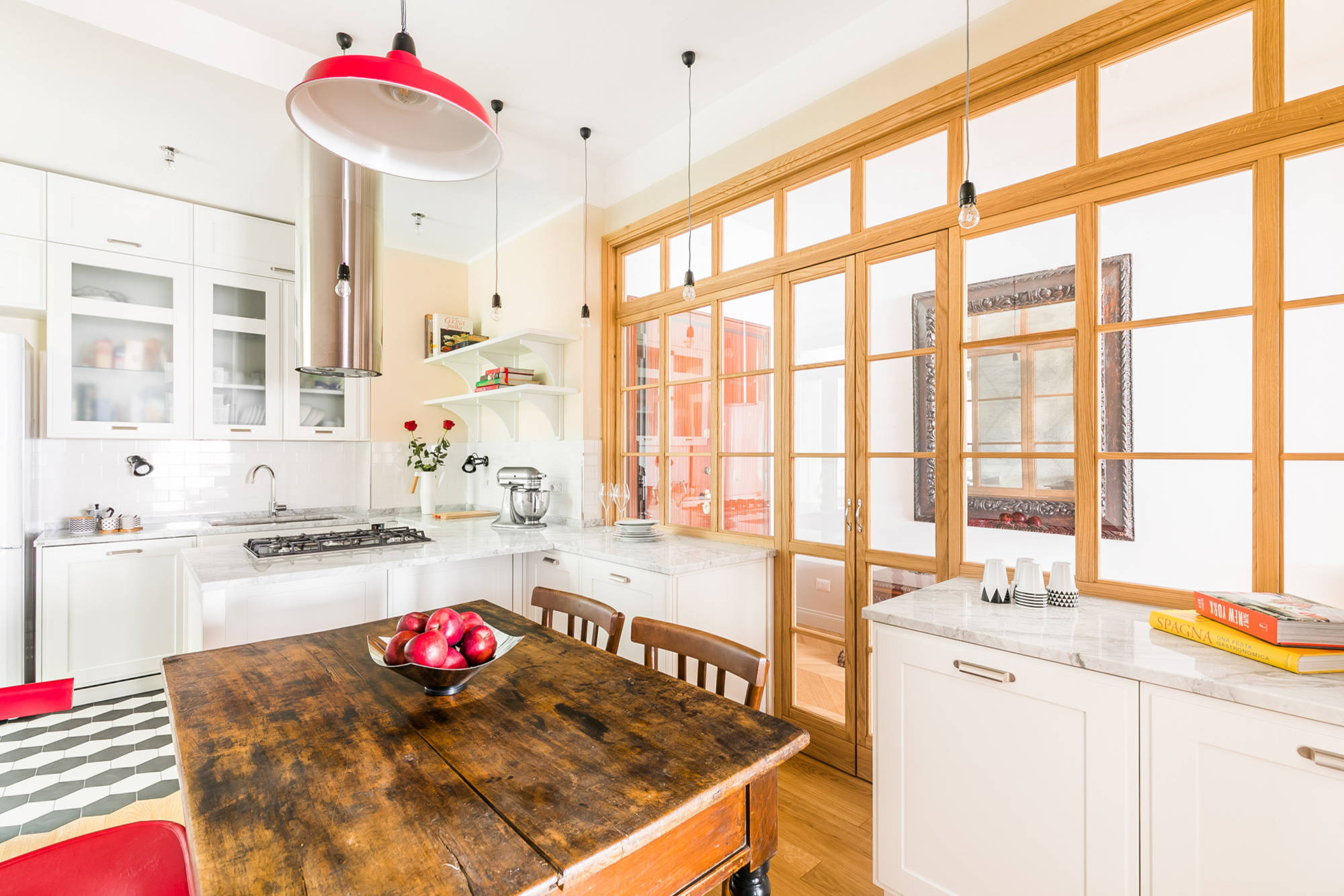 До и после: Кухня в Риме, где прорубили окно