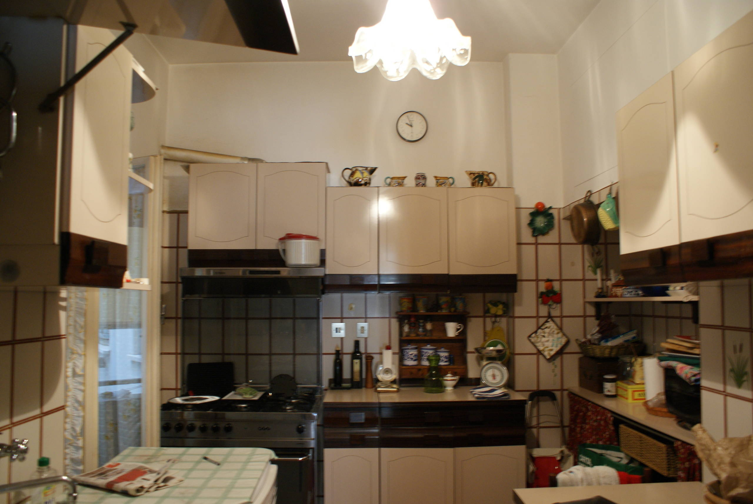 До и после: Кухня в Риме, где прорубили окно