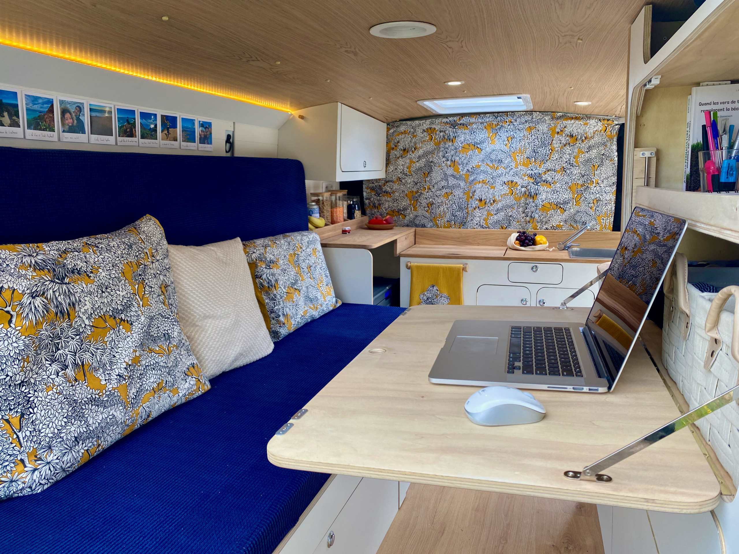 До и после: Фургон для путешествий с выезжающей кухней