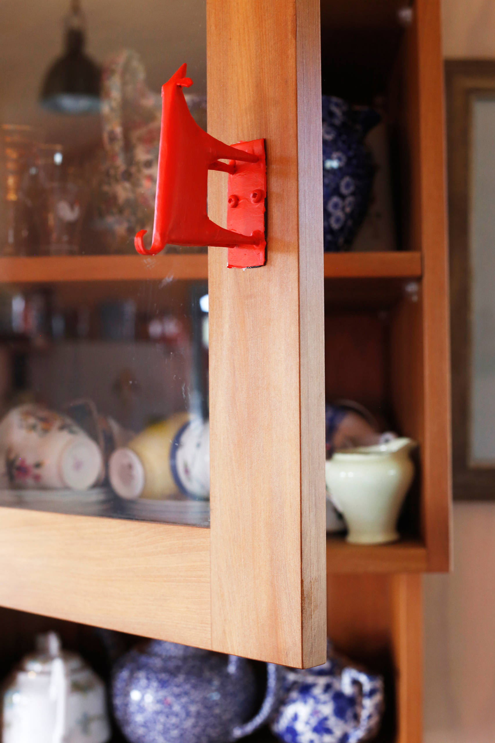 Houzz Новая Зеландия: Яркий дом с цветными рамами