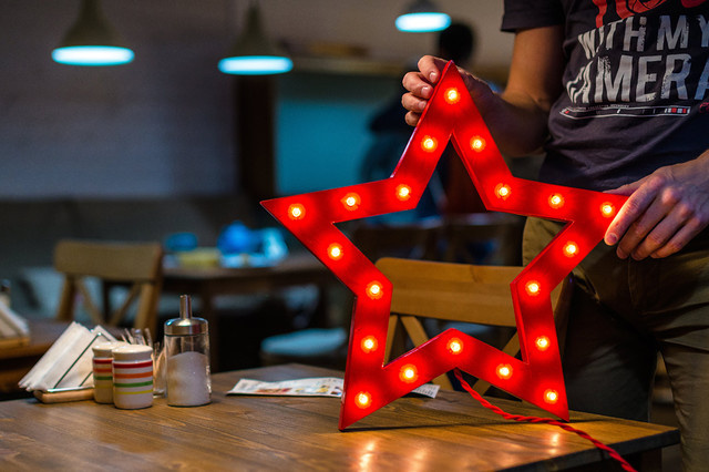 Китайский Новый год: Как поймать «летящие звезды» в 2017-м году