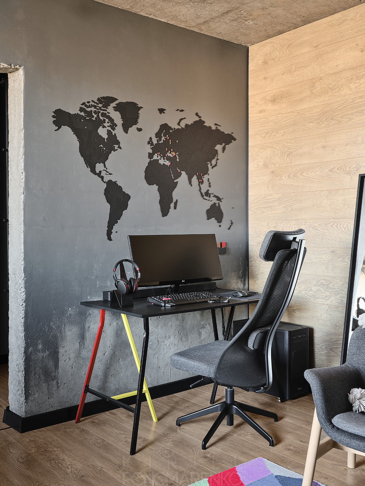 В гостях: квартира в Мурино, где дизайнер жил во время ремонта