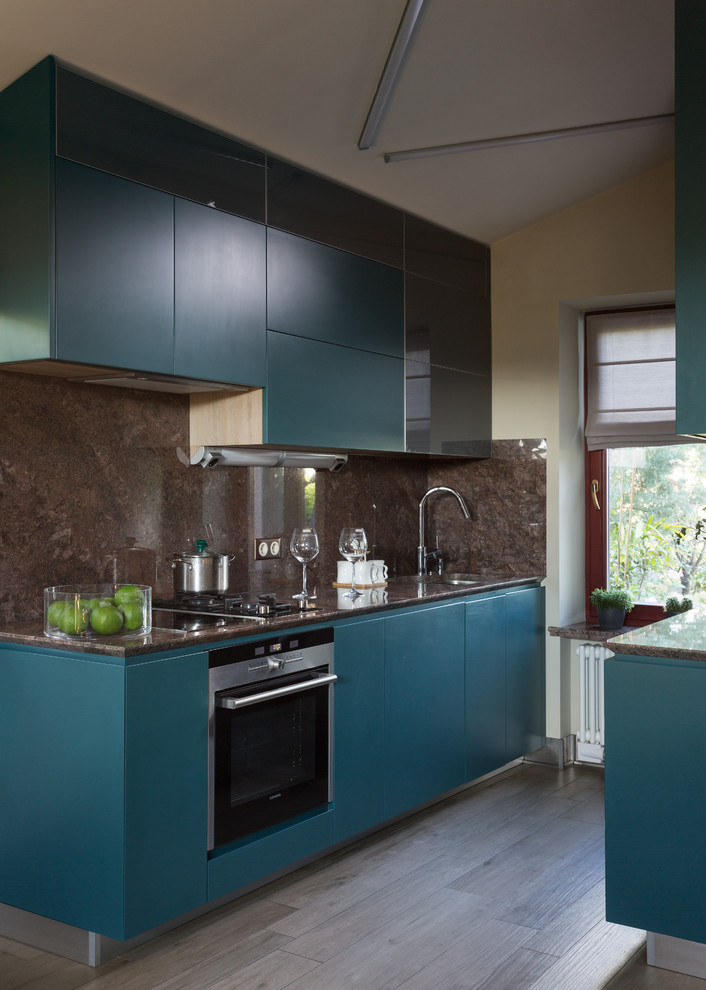 Houzz Украина: Дом для холостяка с камином и СПА-зоной