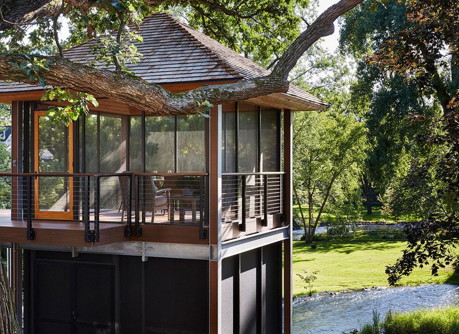 Проект недели: Крыльцо и терраса с видом на ручей в Миннесоте