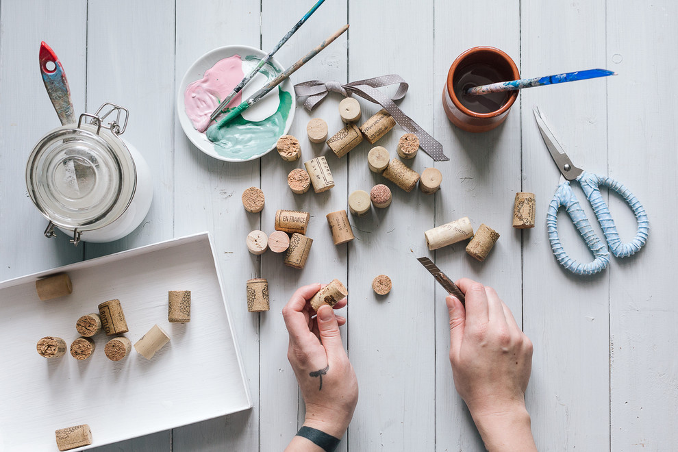 Своими руками: Как сделать доску для заметок из пробок для вина