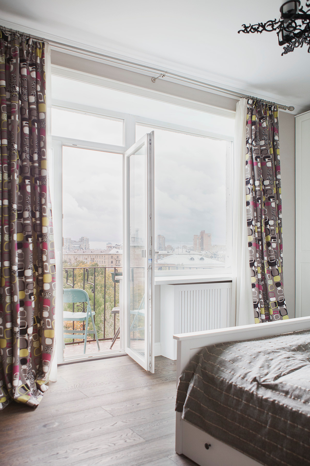 В гостях: Многоуважаемый стеллаж и другие интерьерные находки