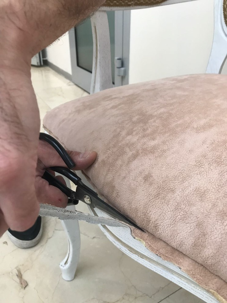 Своими руками: Как поменять обивку мягкого стула