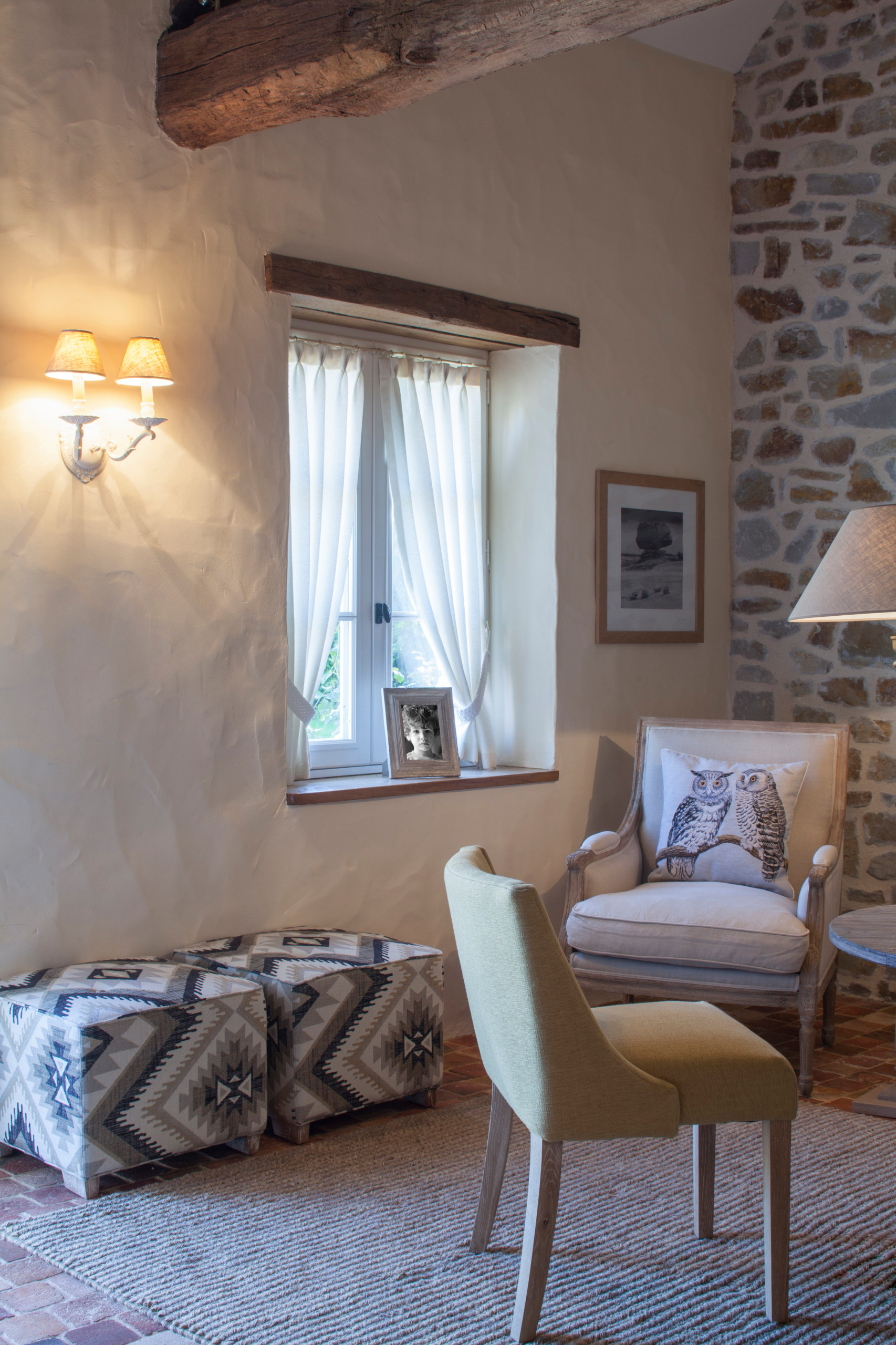 9 советов, как обыграть мебель из беленого дерева в интерьере