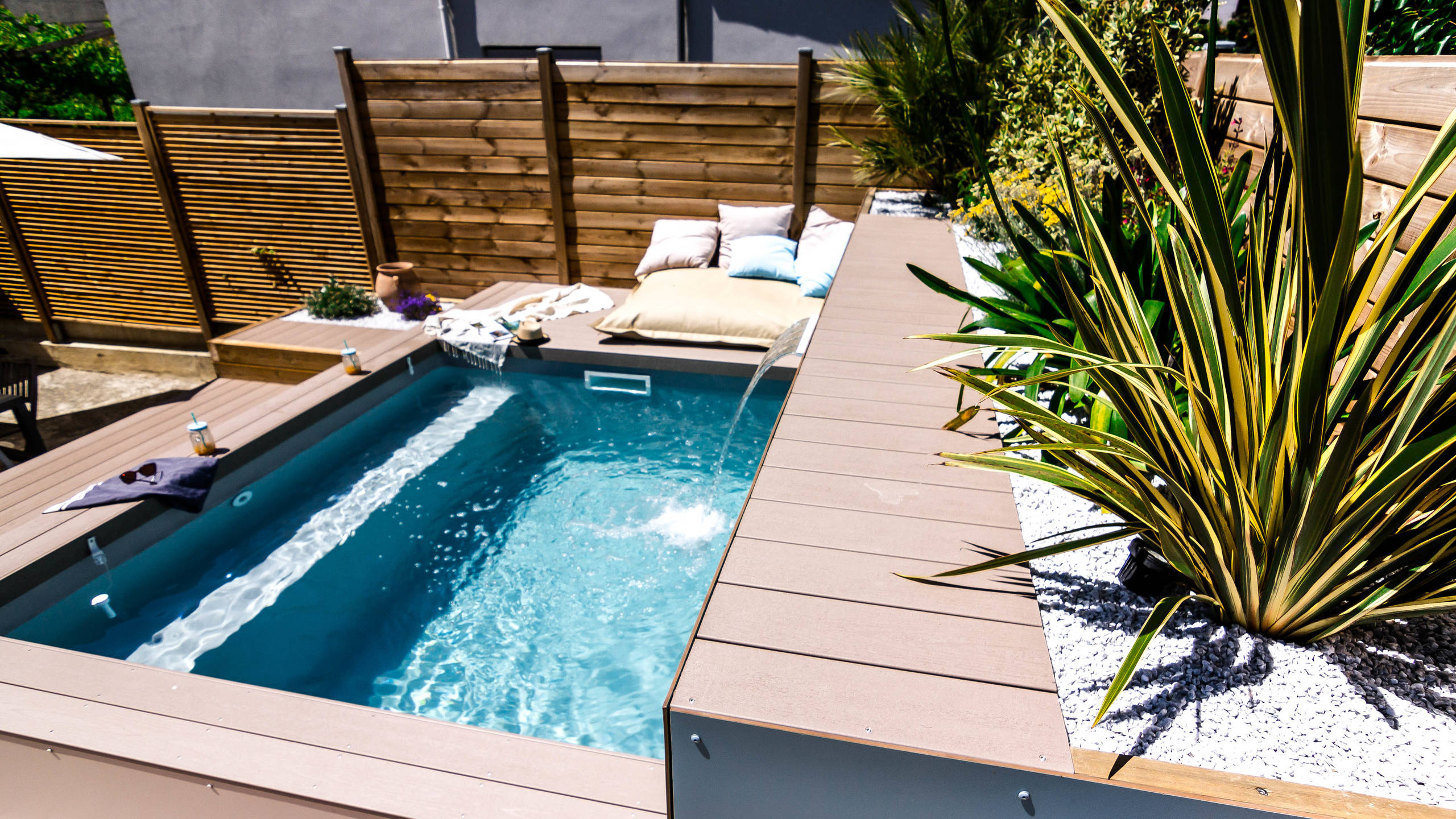 Проект недели: Маленький бассейн в саду под Тулузой