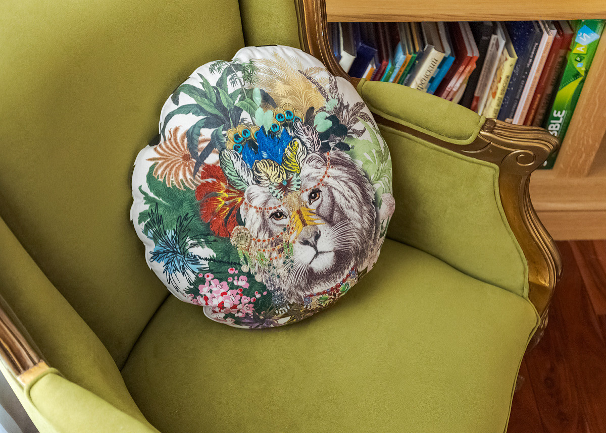 Сроки и смета: 30 000 ₽ и шесть недель — перетяжка кресла