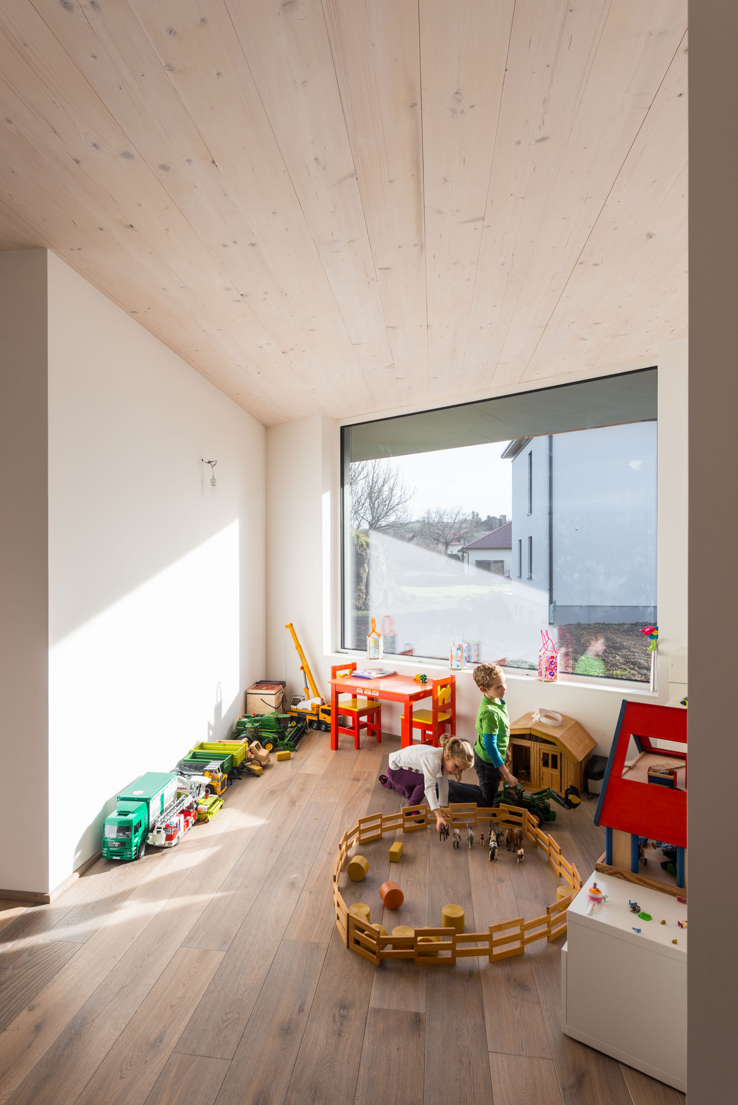 Houzz Австрия: Деревянный дом с «зеленой» крышей под Веной