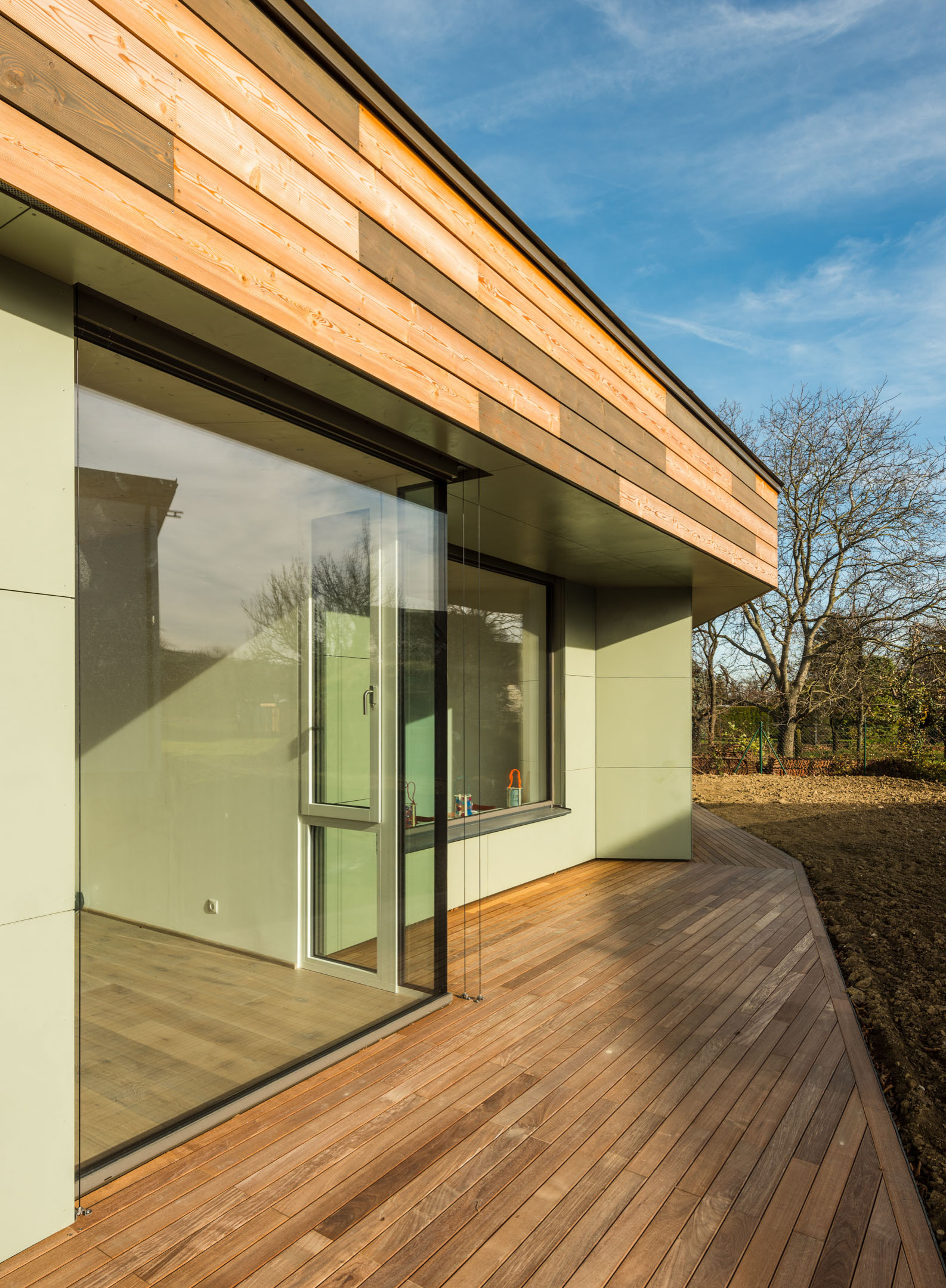 Houzz Австрия: Деревянный дом с «зеленой» крышей под Веной
