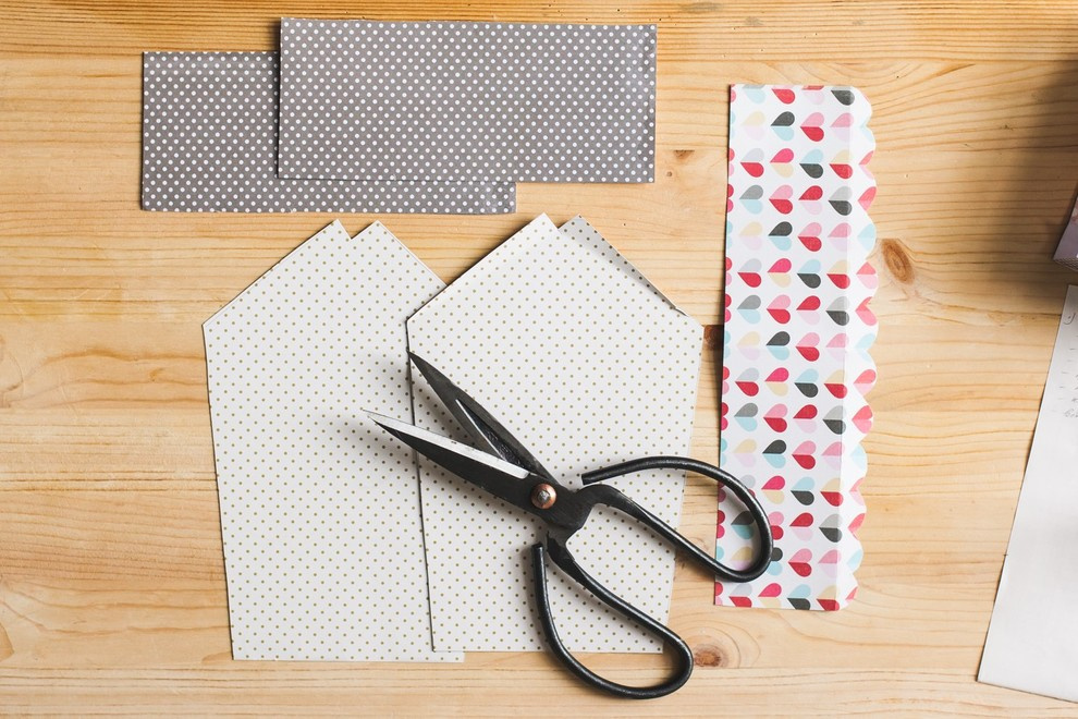 DIY: Декоративный скворечник для птиц из бумаги и картона