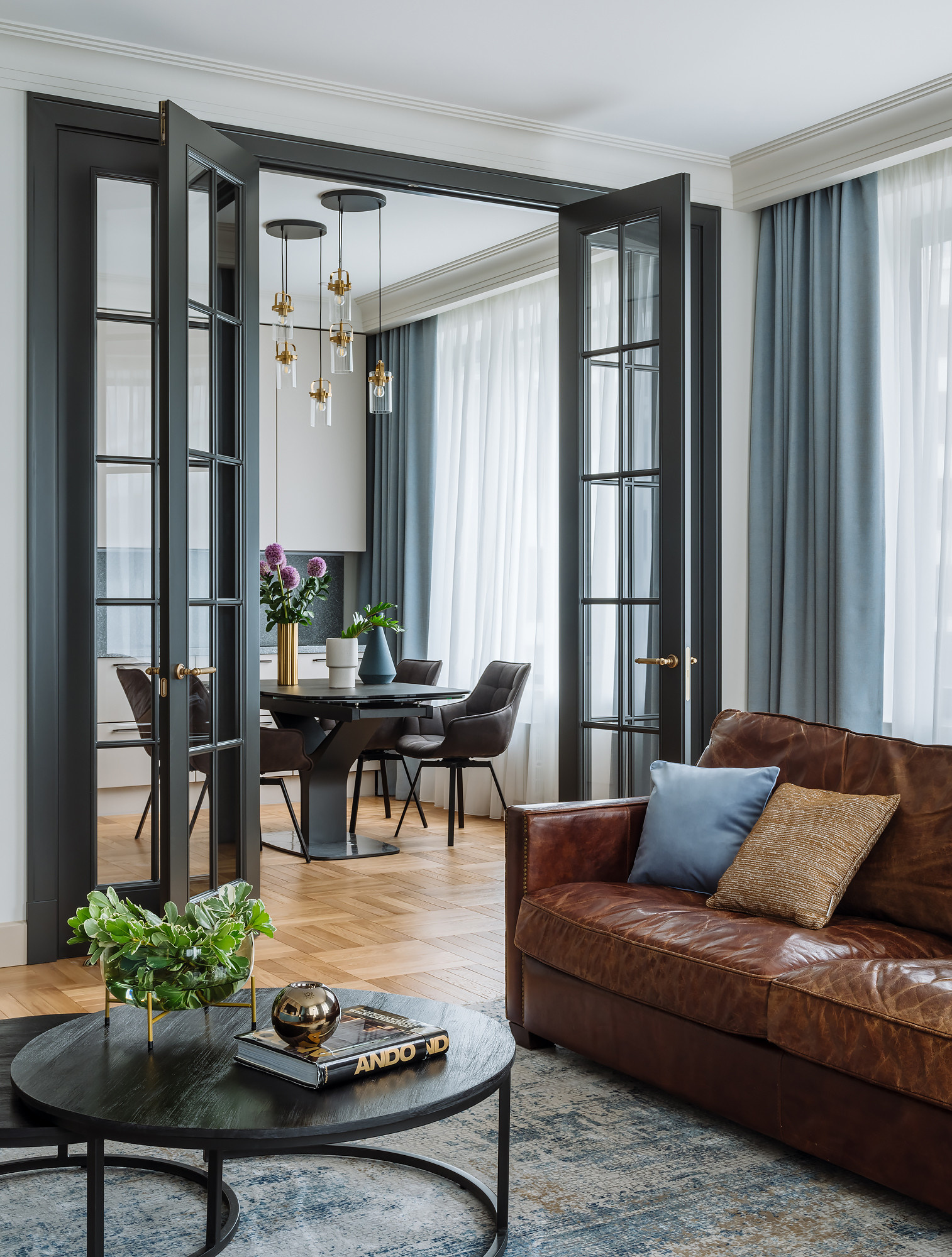 Houzz тур: Одна квартира из двух – 175 кв. м для большой семьи