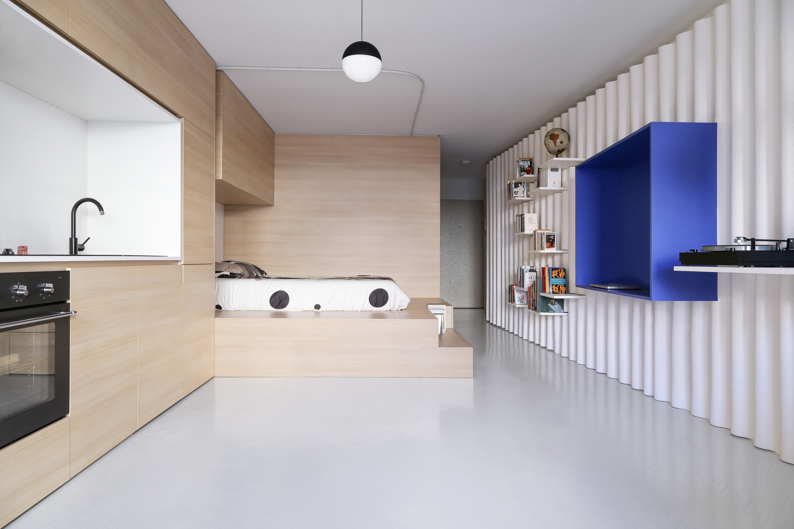 До и после: Студия 42 кв.м. для молодой пары в Париже