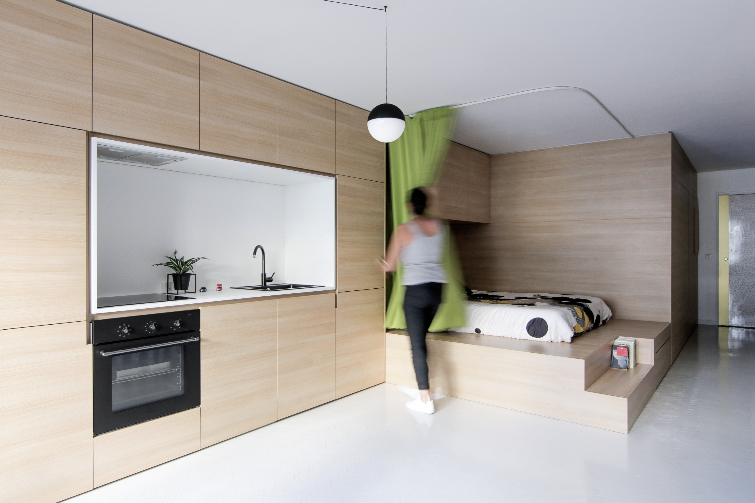 До и после: Студия 42 кв.м. для молодой пары в Париже