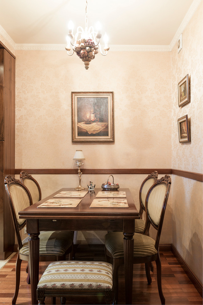 В гостях: Интерьер в неоклассическом стиле — подарок для мамы