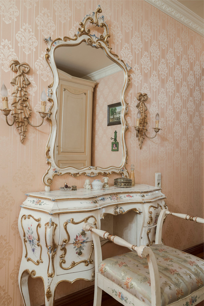 В гостях: Интерьер в неоклассическом стиле — подарок для мамы