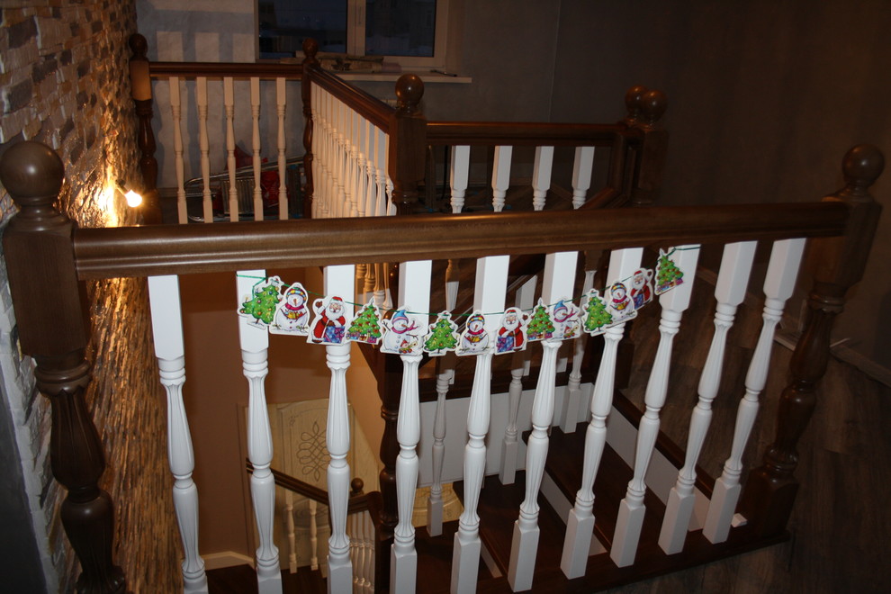 Лестница из бука с контрастной покраской