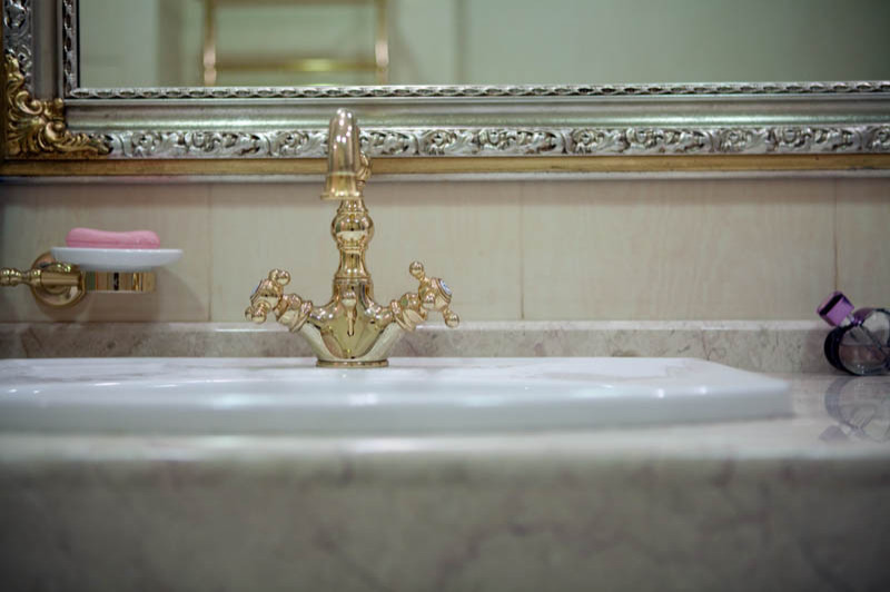 Классический Интерьер квартиры  в бежевых тонах (120 кв м)