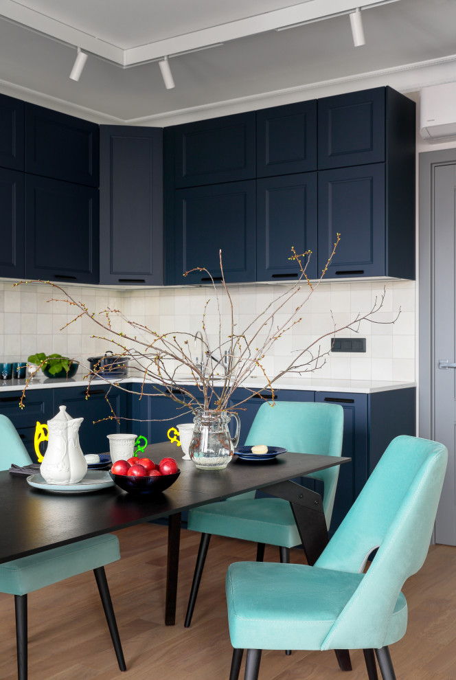 Квартира с синей кухней и детской комнатой
