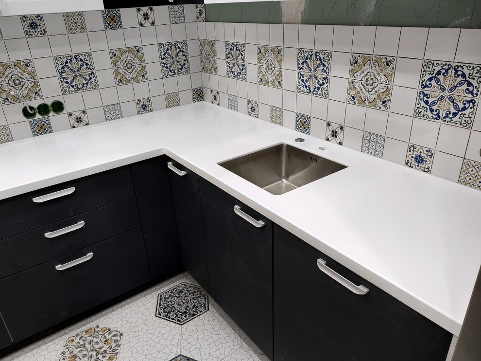 Столешница и кухонный остров из искусственного камня Staron