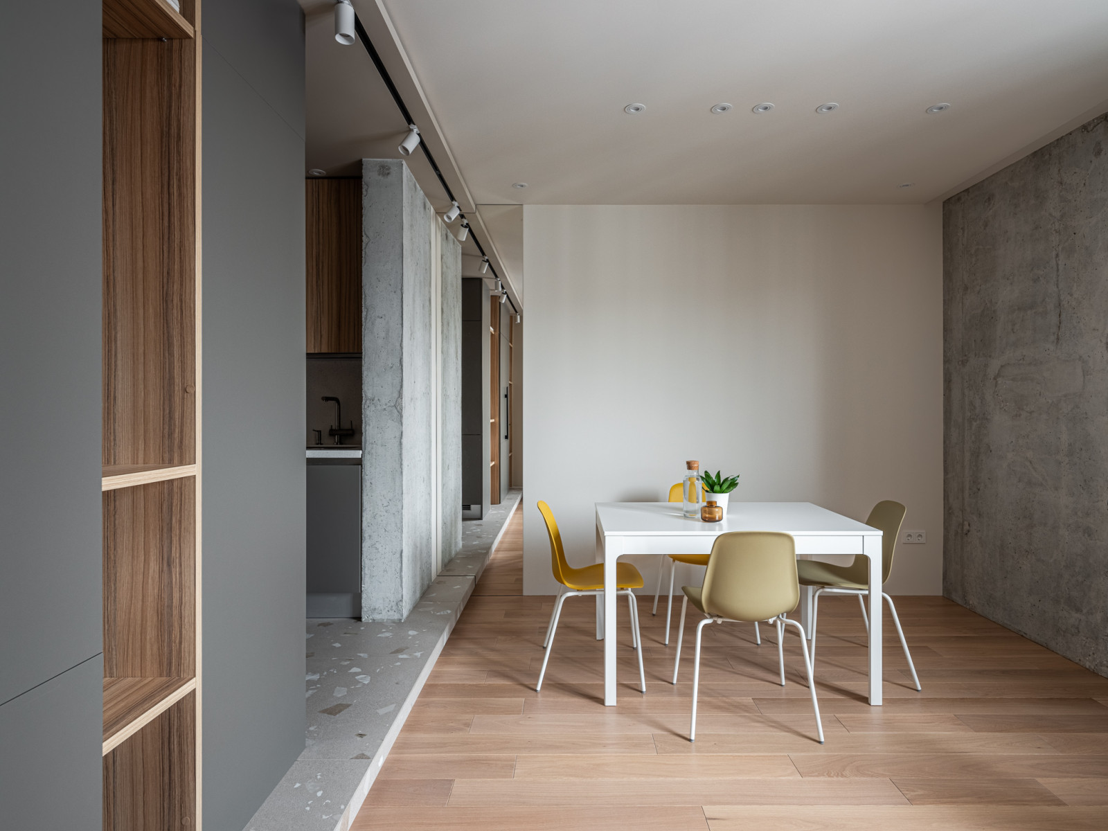 Кухня в холле