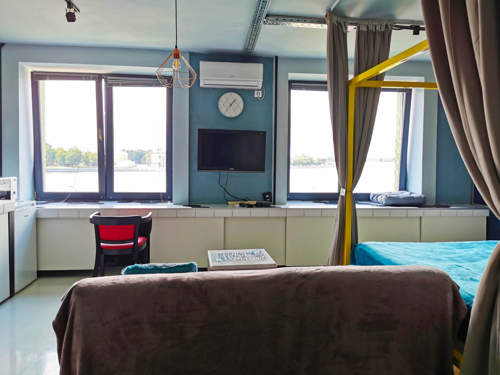 Студия лофт на Неве