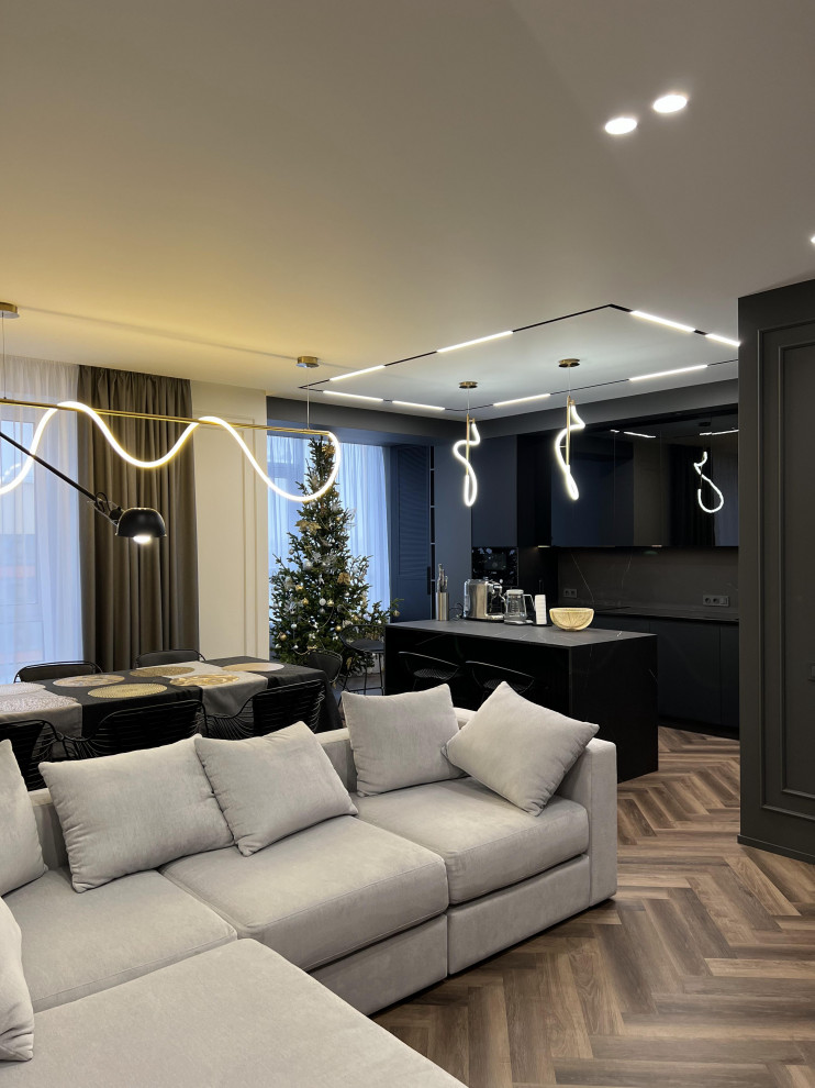 G L O R Y - Реализация