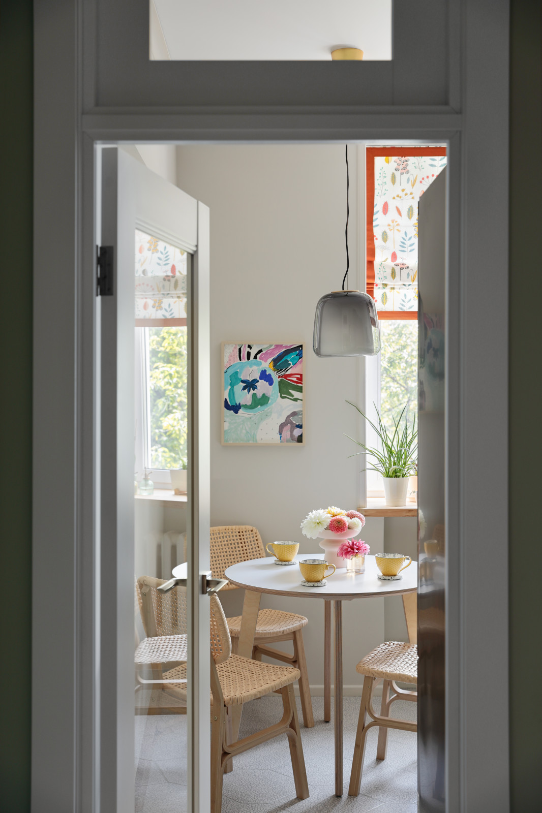 Квартира с мятными стенами