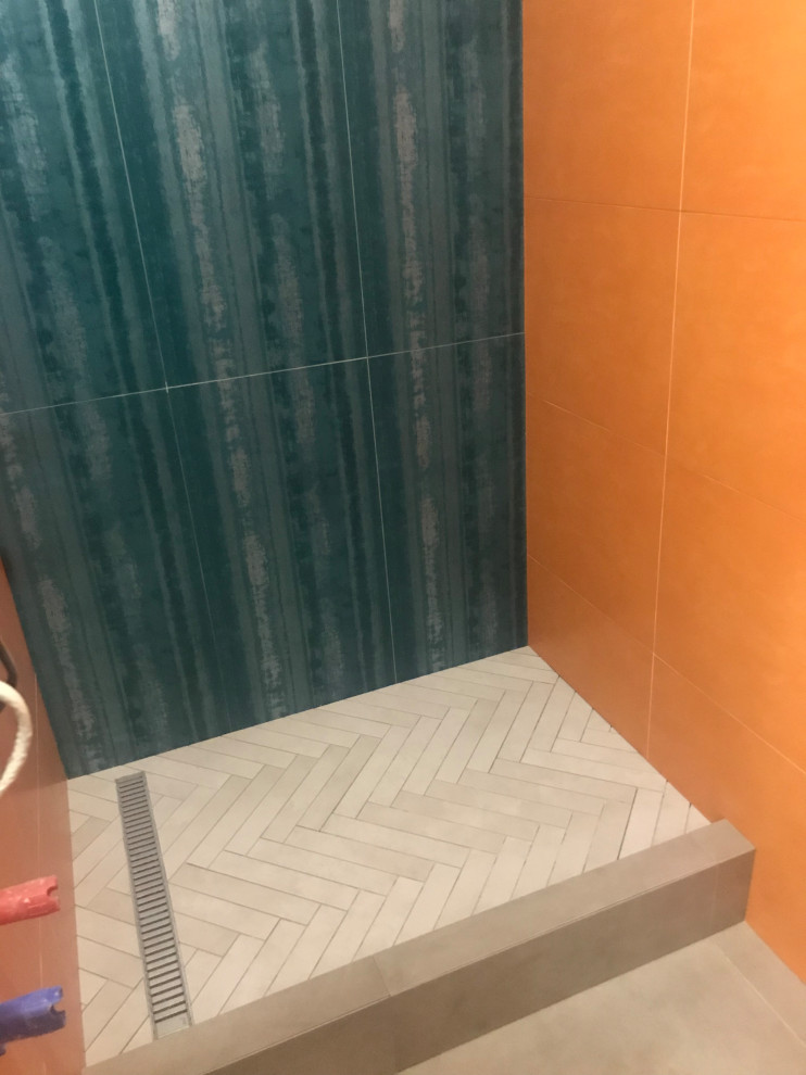 Яркая сочность. Трехкомнатная квартира на Озерной