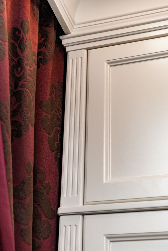 Шкаф в спальне