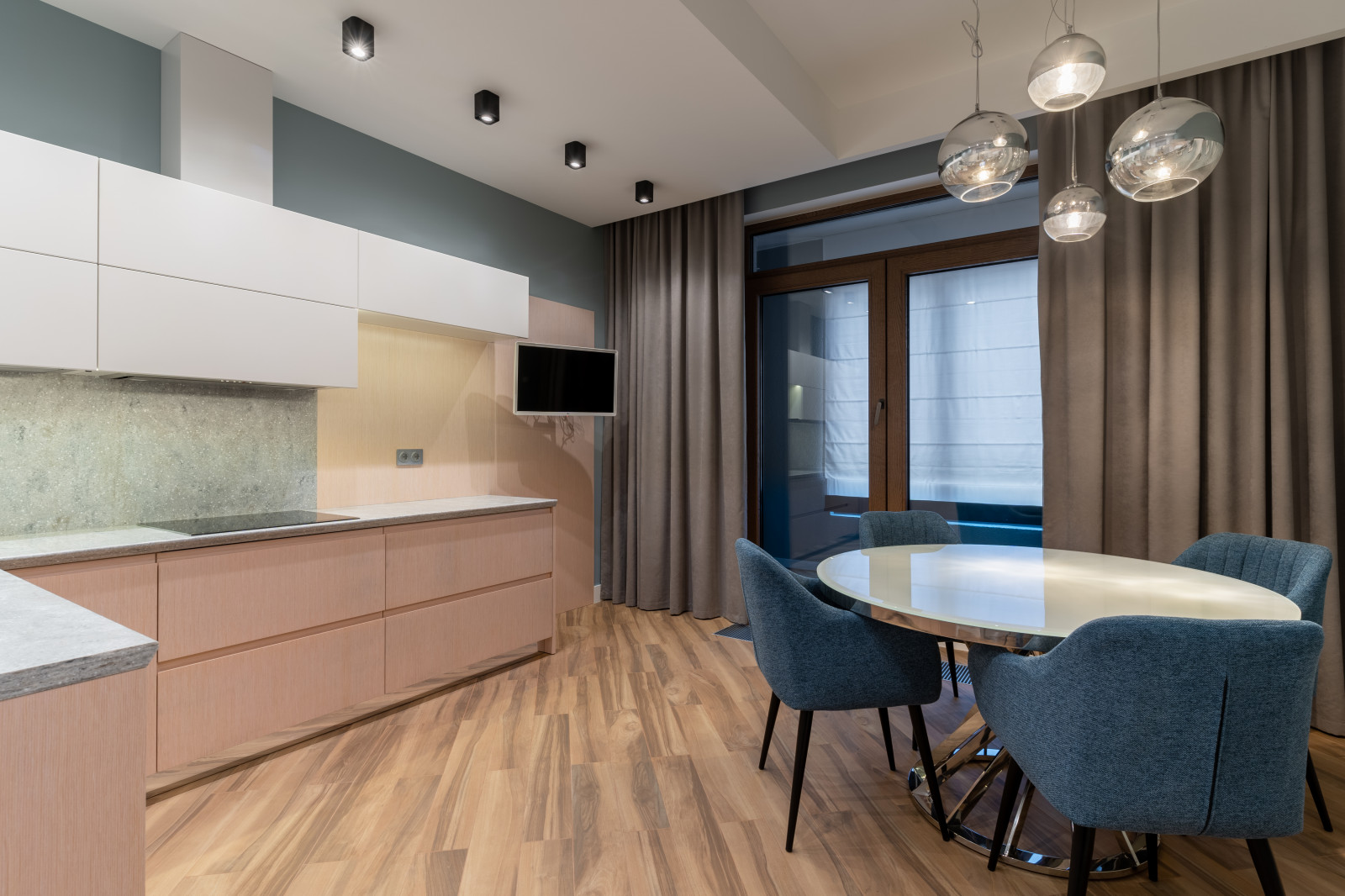 Обложка проекта: Крестовский для молодой семьи