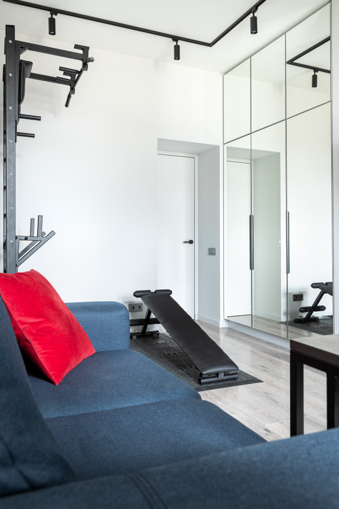 КВАРТИРА С ЯРКИМИ АКЦЕНТАМИ В СТАРОМ ФОНДЕ