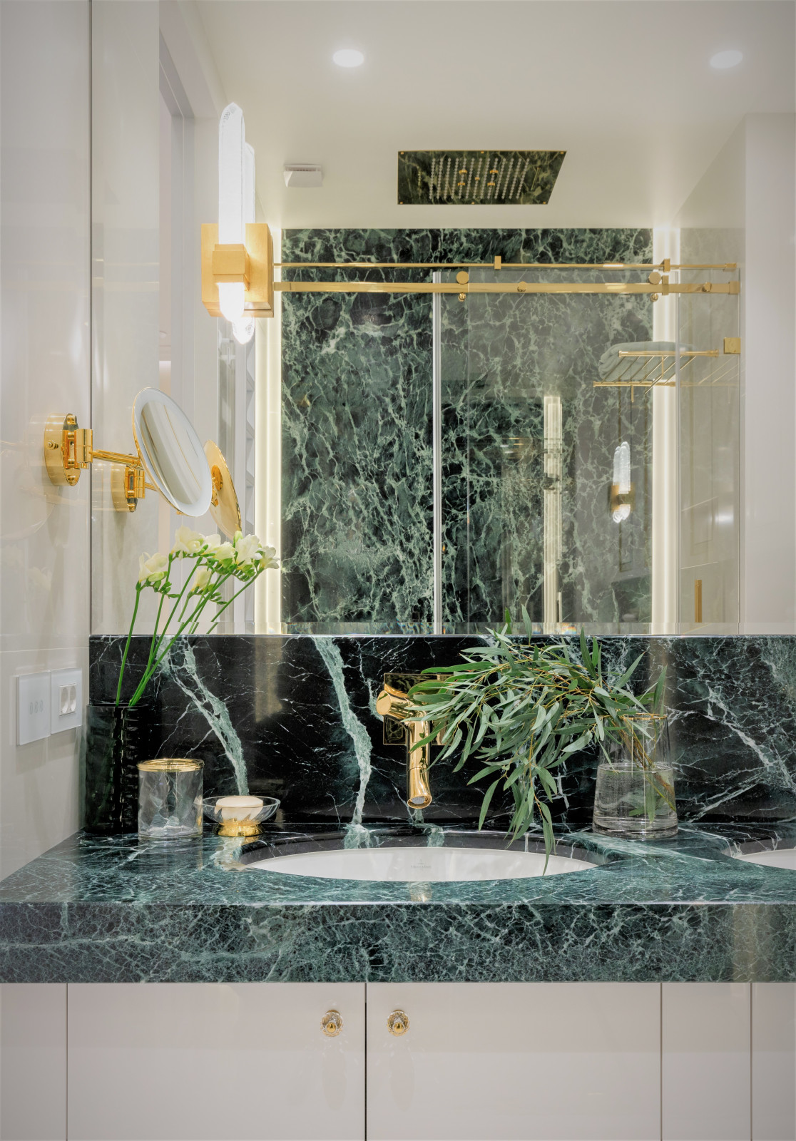 Современный интерьер в смешанном стиле.