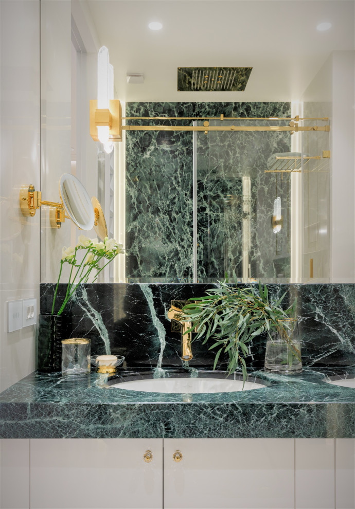 Современный интерьер в смешанном стиле.