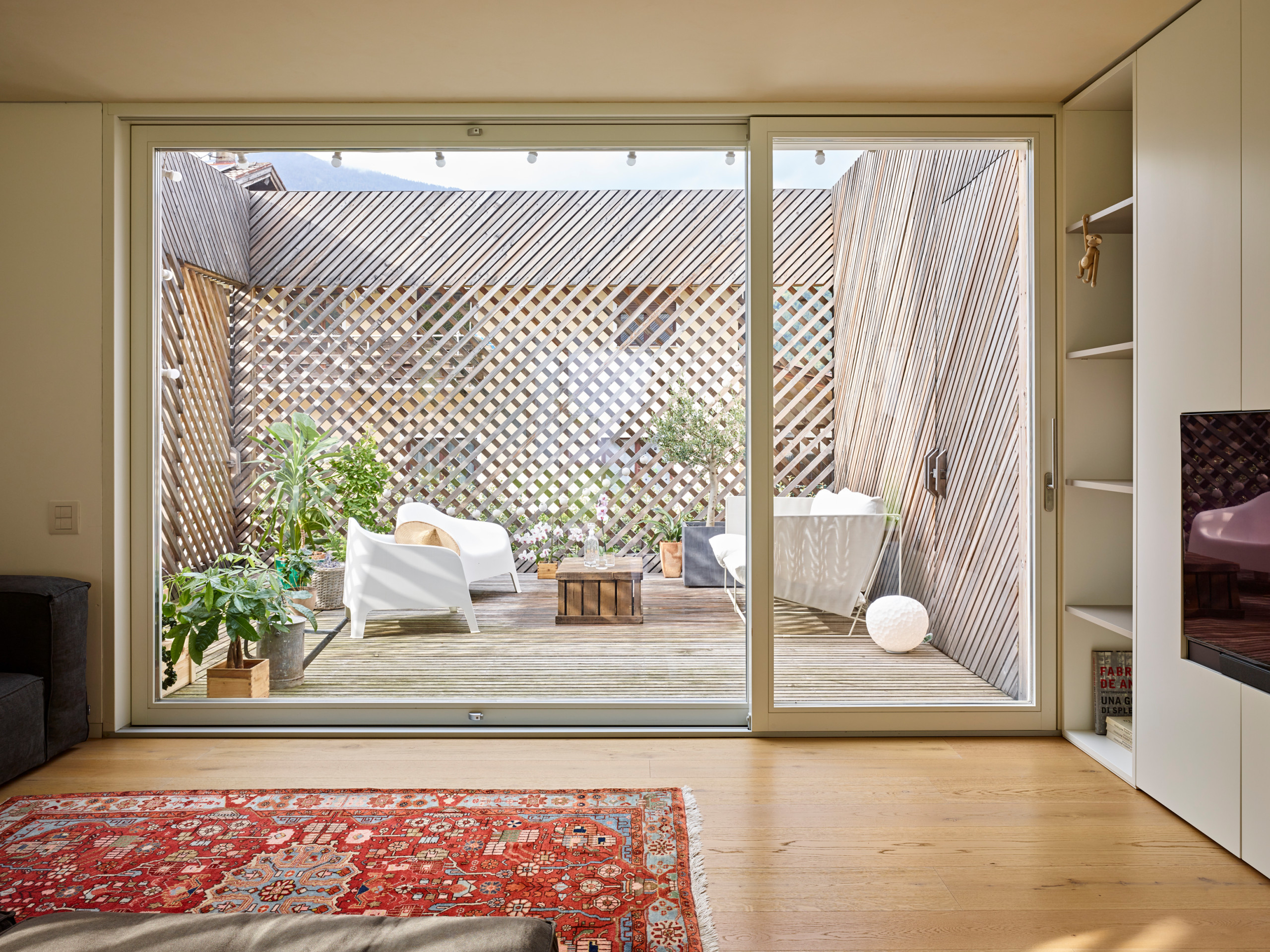 Houzz Италия: Энергоэффективный дом на участке для трех семей