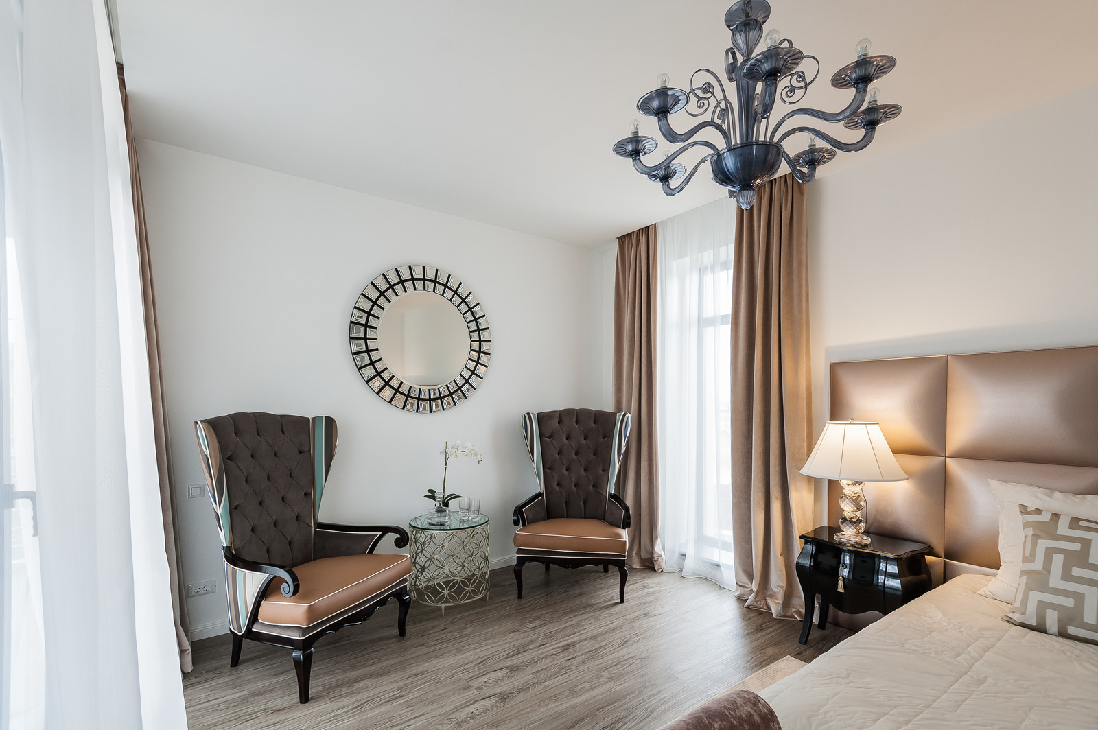 Дом с лошадиным бюстом