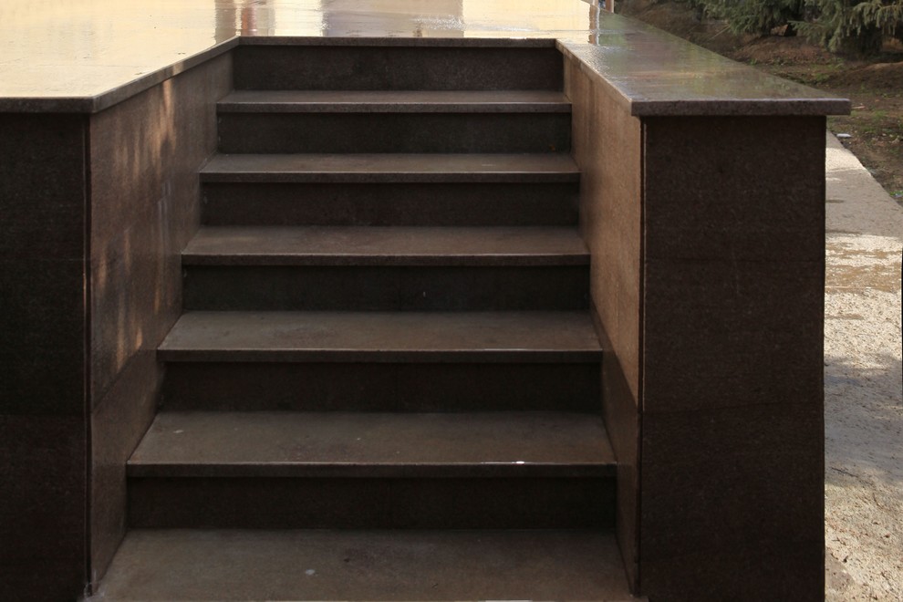 Облицовка природным камнем фасада №15