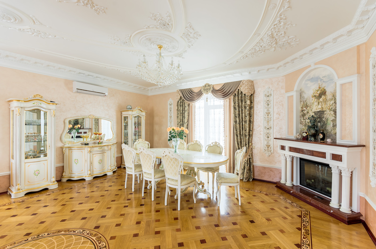 Обложка проекта: Дизайн коттеджа в классическом стиле