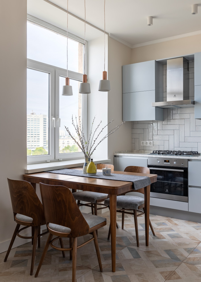 Квартира с желтым диваном