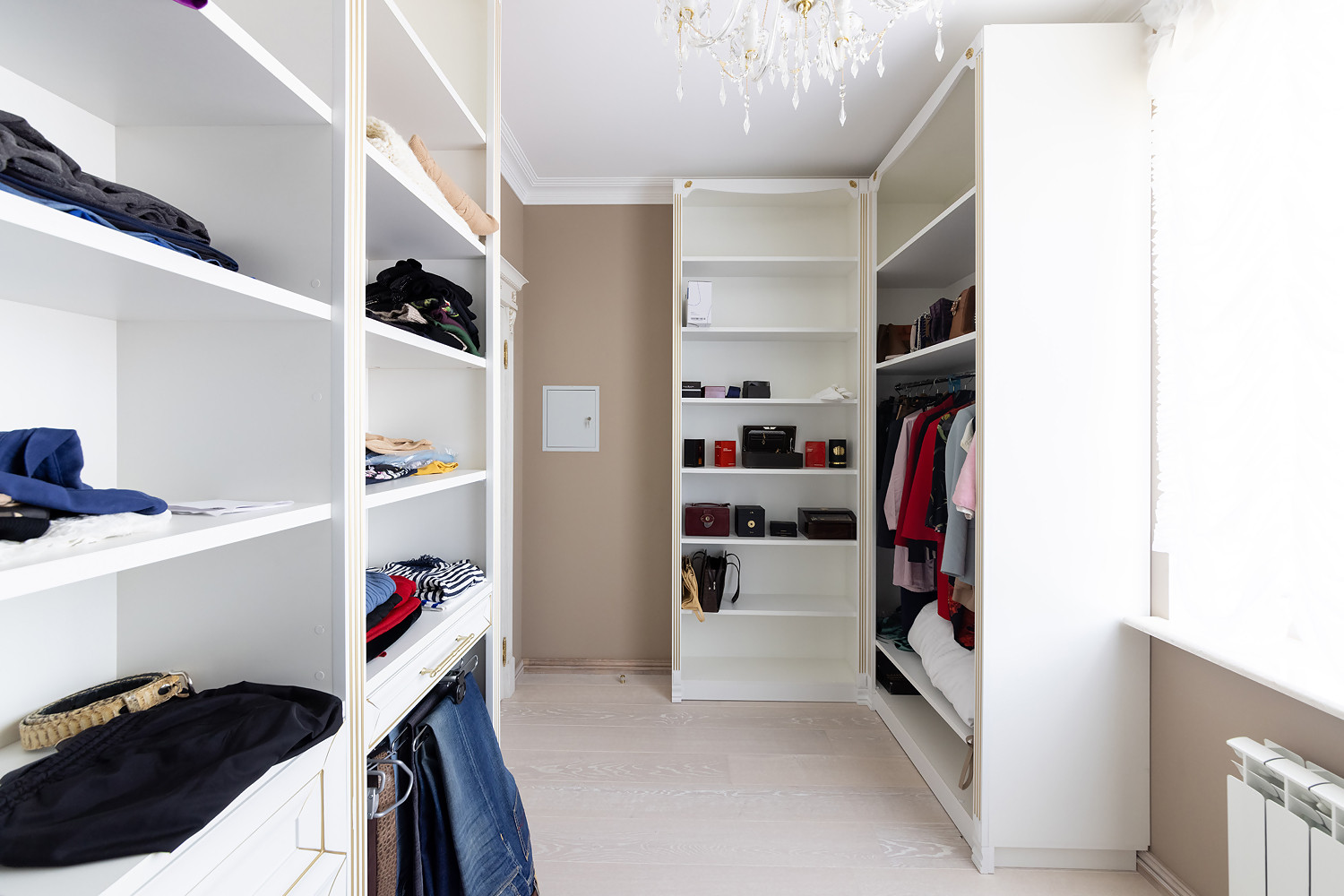 Дизайн интерьера дома в классическом стиле. Реализованный проект.