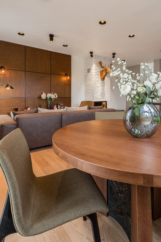 Обеденный стол "ЛИСТЬЯ"