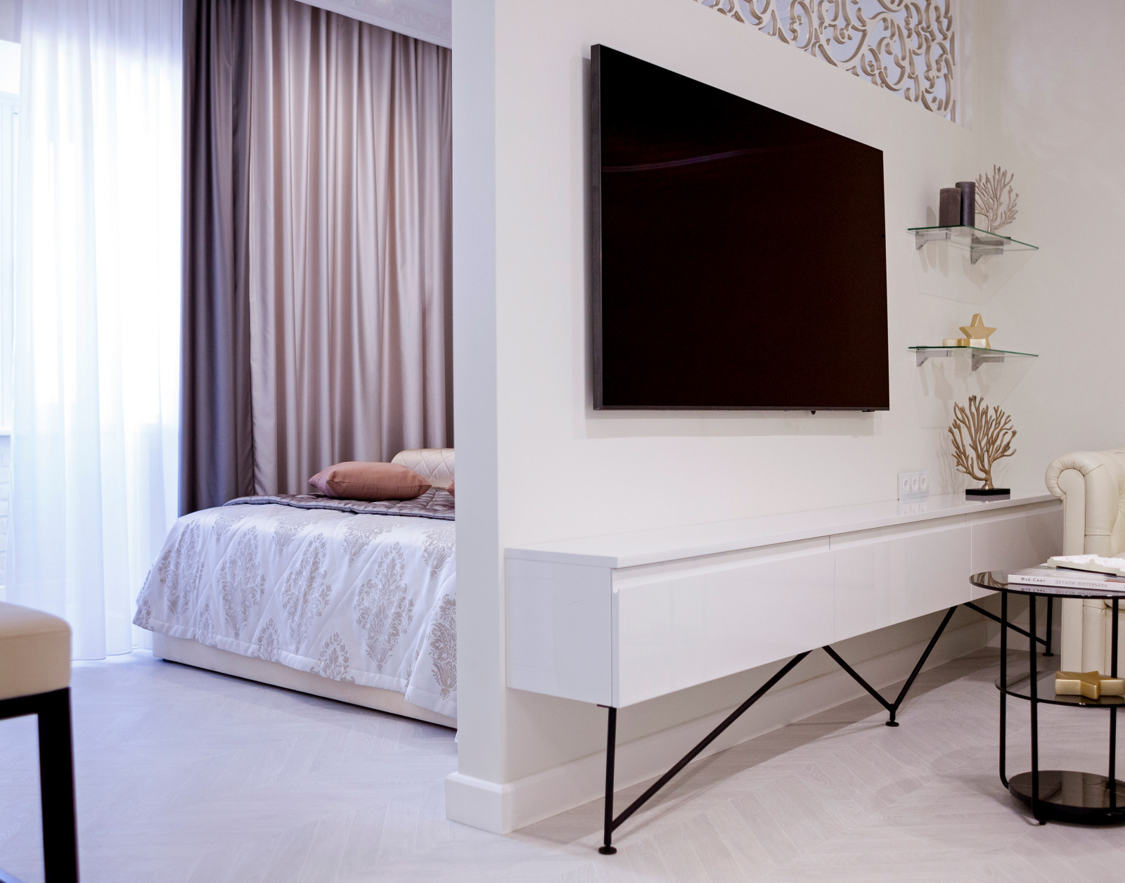 Интроверт House