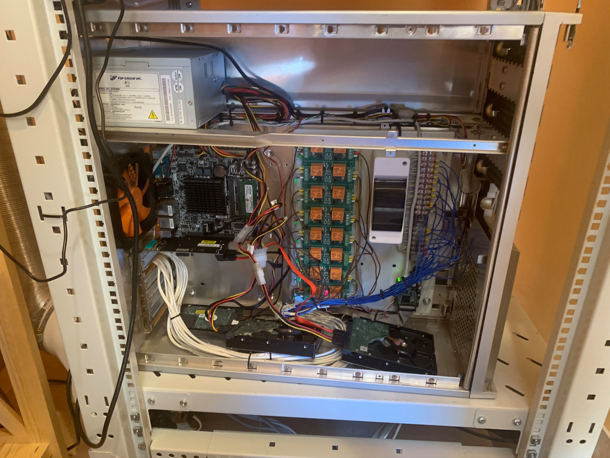 Личный опыт: Робот-мойка окон и другие гаджеты для частного дома