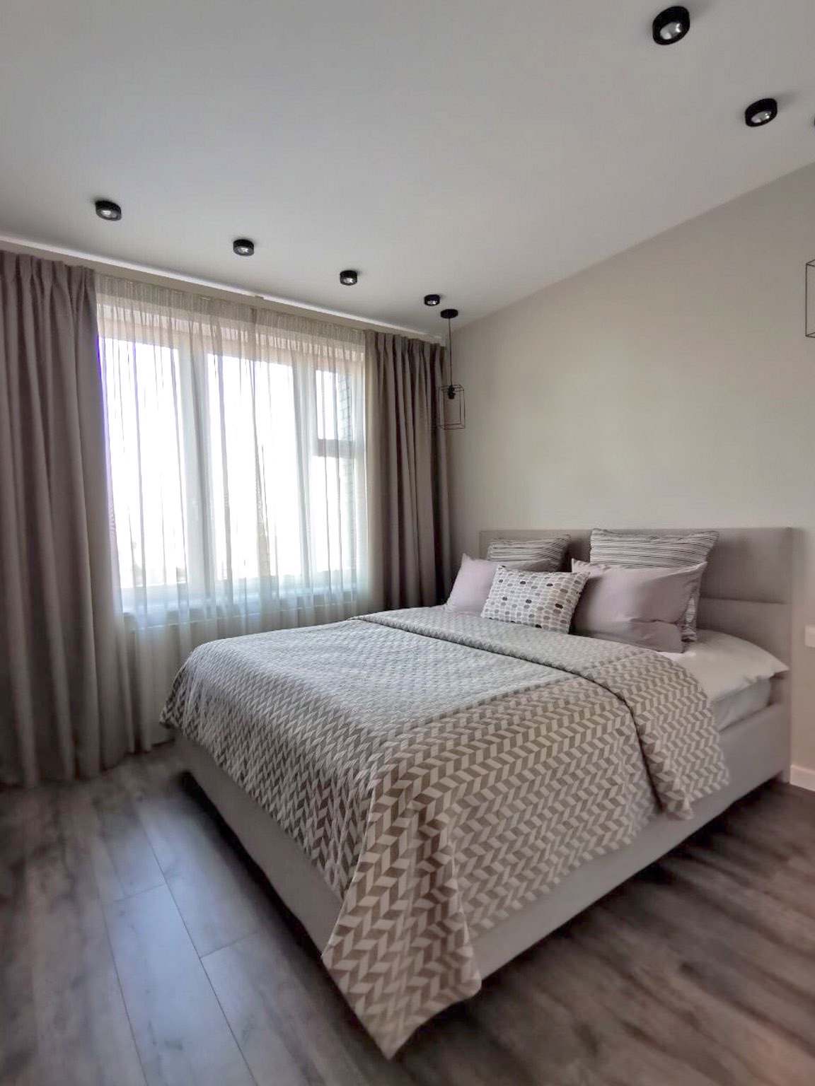 DB774679-F4A6-44C0-AF26-9DF891A58CCF