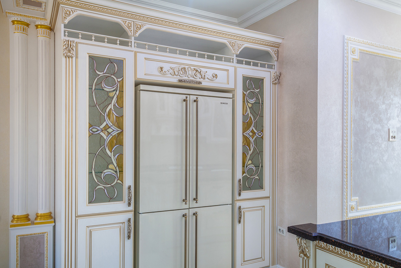 Царский интерьер просторного особняка