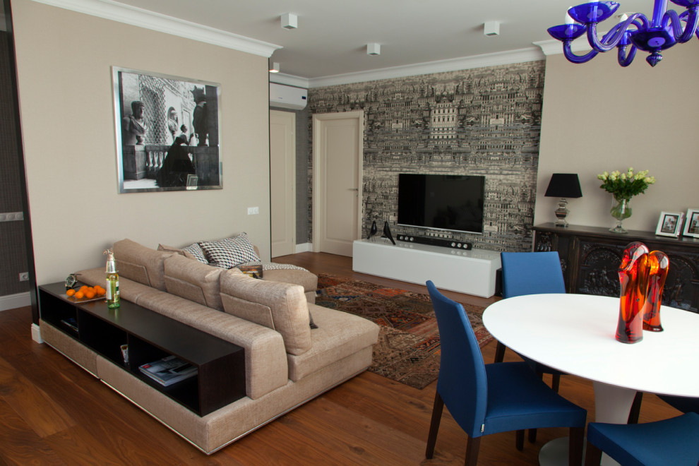 СОВРЕМЕННЫЙ ИНТЕРЬЕР С АНТИКВАРНЫМ КОМОДОМ