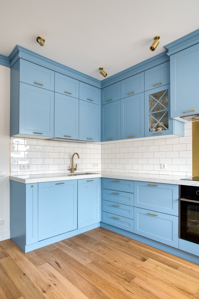 Проект угловой кухни в стиле неоклассика