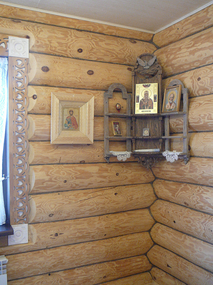 Рубленный дом. Спальня.